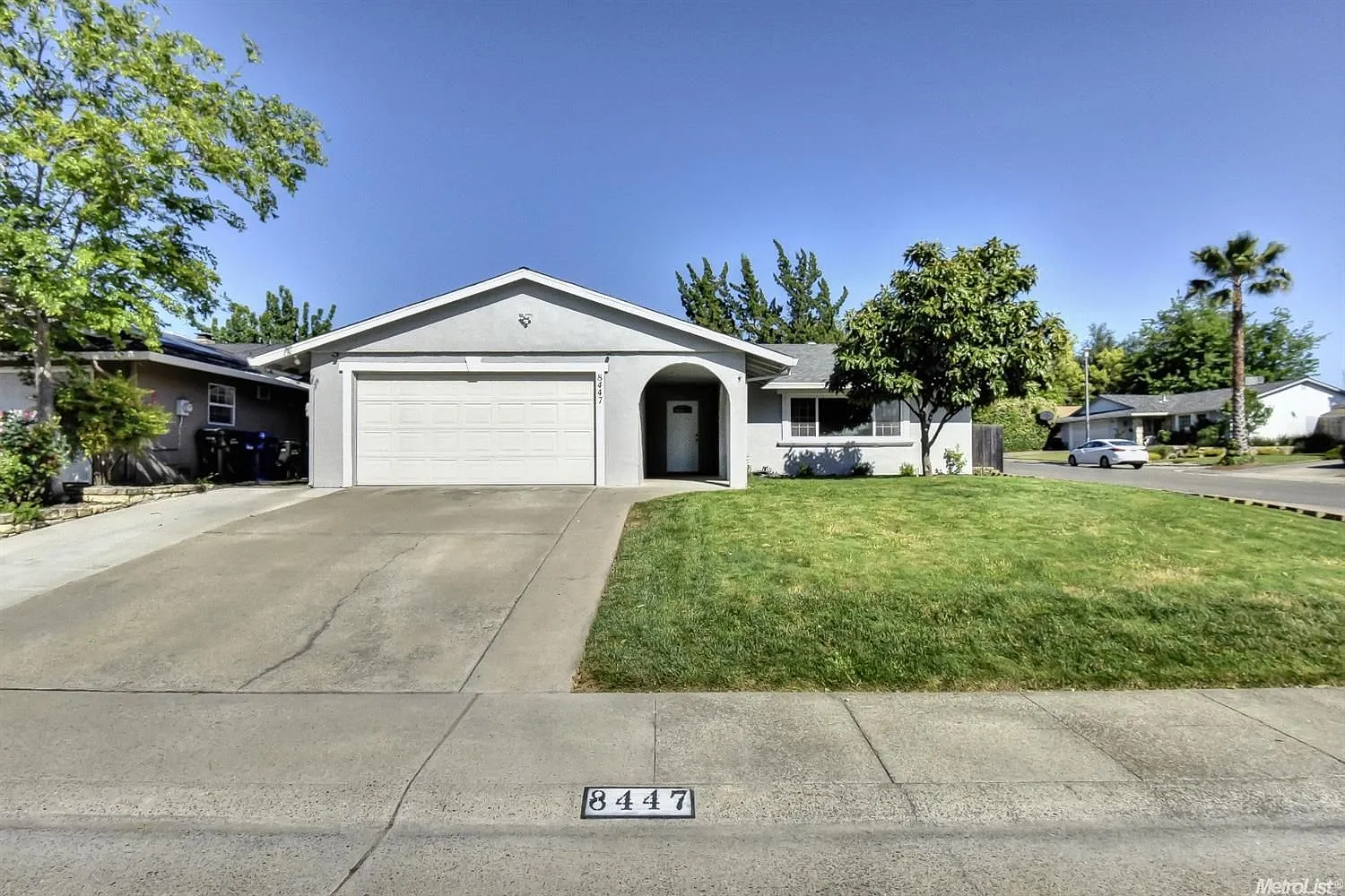 8447 Harbourwood Dr photo 1