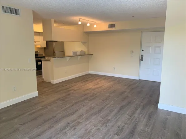 470 S Park Rd #7307, Hollywood, FL 33021