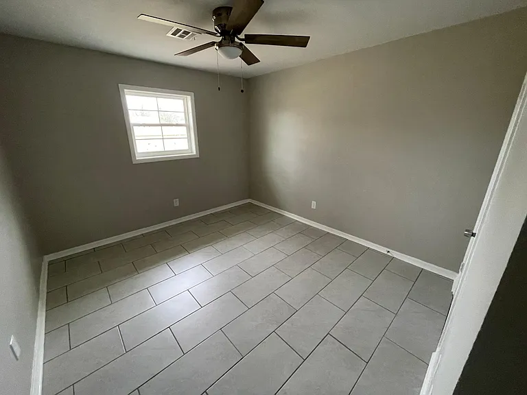 611 Natchitoches St #A — Photo 5