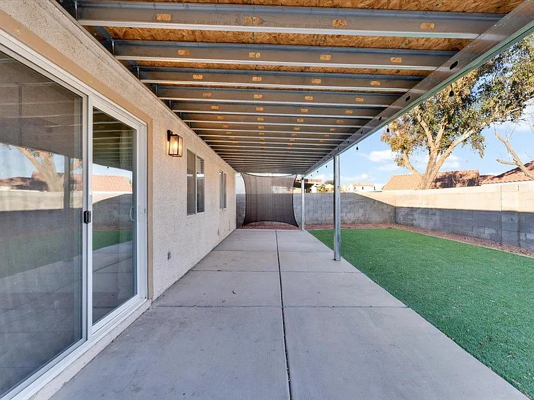 1072 Sky Rock Ct — Photo 17