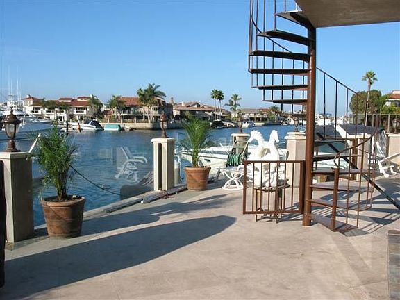 90' & 35' side tie docks