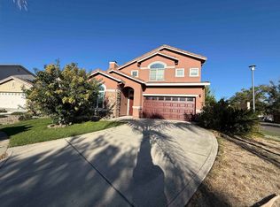 9645 Spring Breeze Ct, Elk Grove, CA 95757