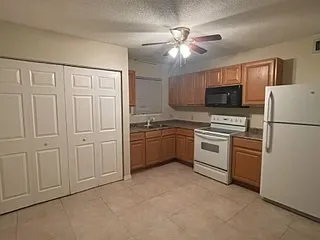 201 E College Boulevard 33 #33-unit 33 — Photo 8