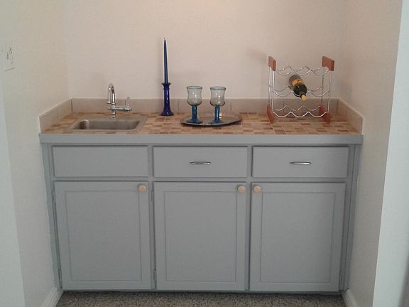 5th image of 130 N Pearl St APT 403