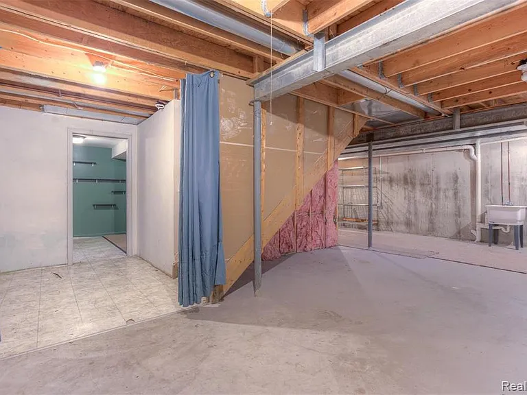 3930 Dunning Rd — Photo 45