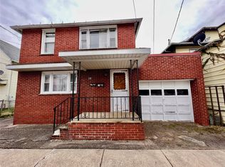 218 Hill Ave, Endicott, NY 13760