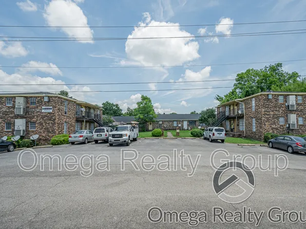 8010 4th Ave APT 200, Leeds, AL 35094