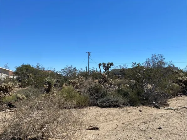1234 Avalon Ave #135, Yucca Valley, CA 92284
