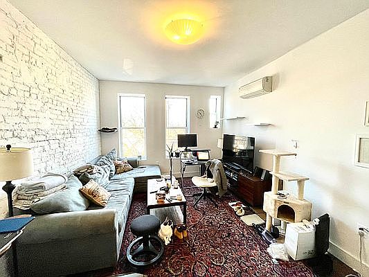 1st image of 307 Jefferson St APT 4R