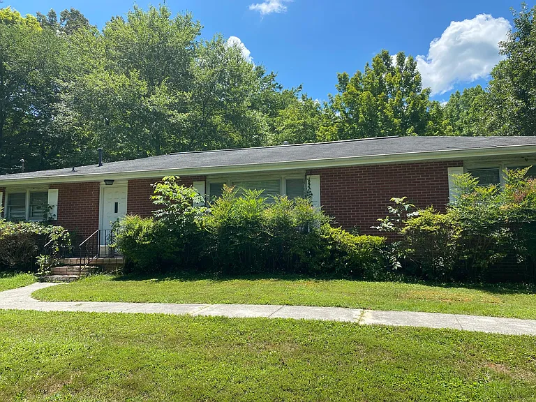 506 Webster Rd — Photo 1