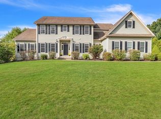 5 Whispering Wind Rd, Westfield, MA 01085