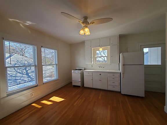 Kitchen and breakfast nook.