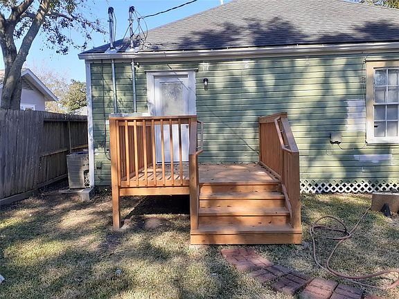 2nd image of 718 W Melwood St