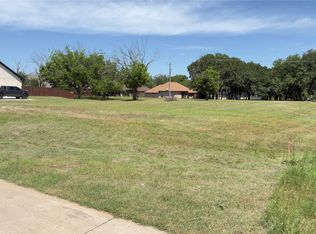 2201 Middlewood Cir, Granbury, TX 76049