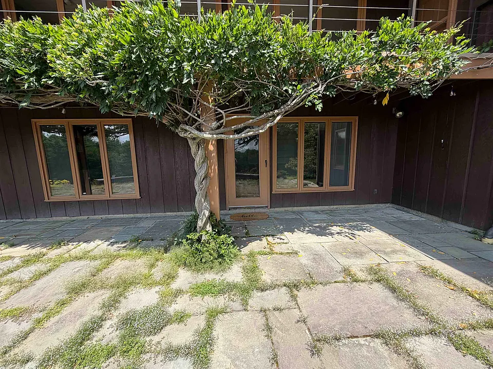 52 Moulton Ridge Rd