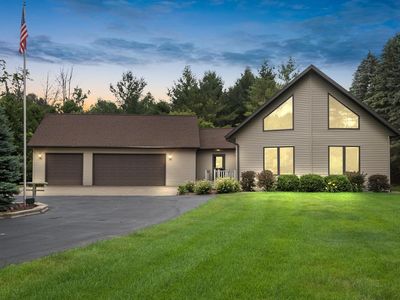 2933 Berringer ROAD, Two Rivers, WI, 54241