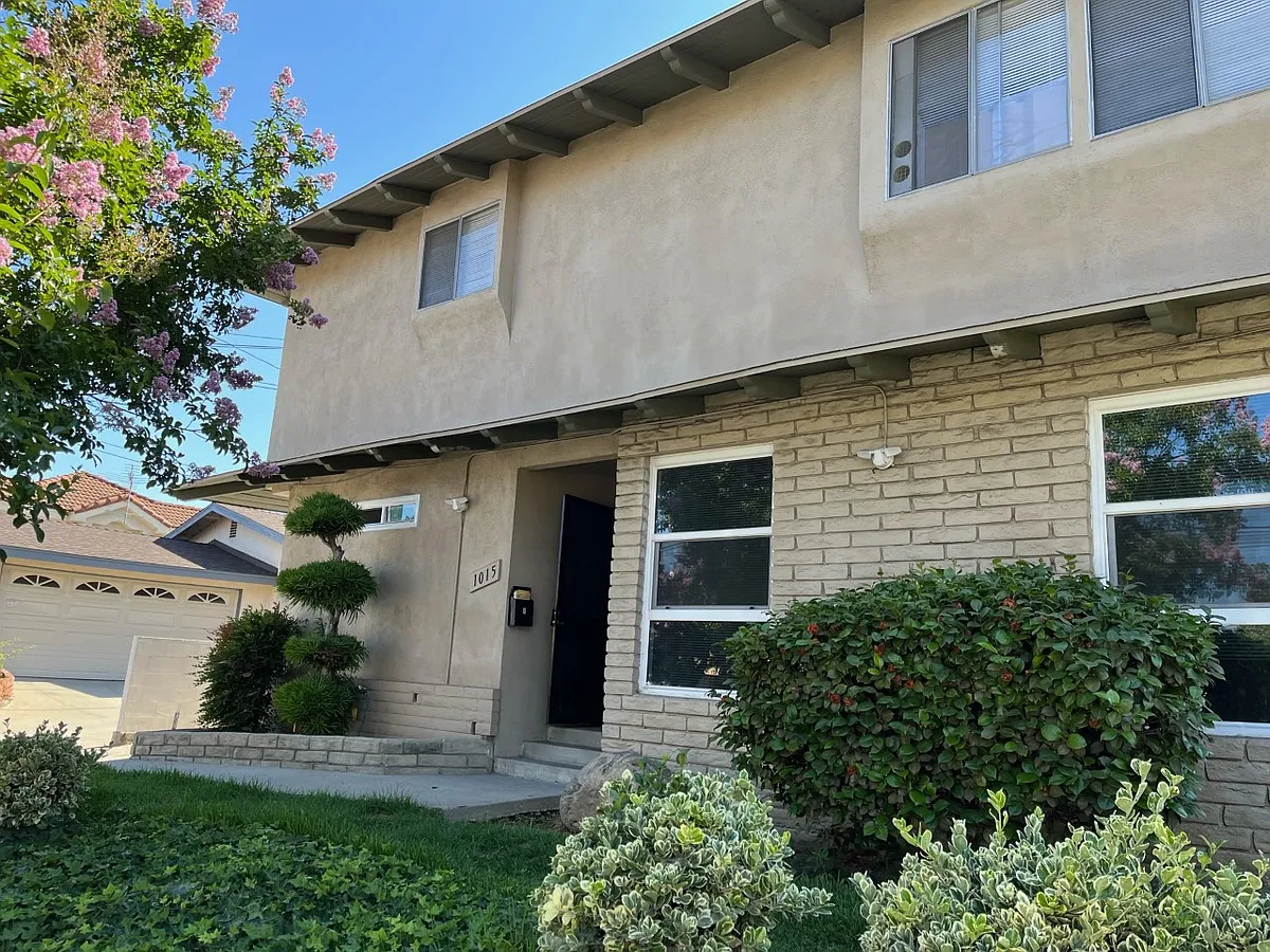 Building Photo - 1015 S Marguerita Ave #1