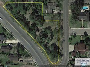 1217 N 1st St, Harlingen, TX 78550