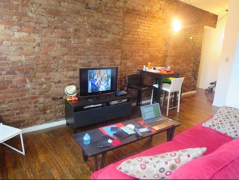 2nd image of 107 Saint Marks Pl APT 6G