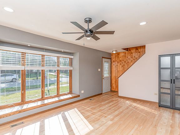 4th image of 16656 Beacon Ln