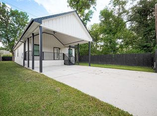 2015 Creston Dr, Houston, TX 77026