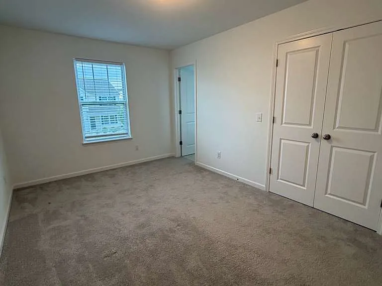 4038 Monteray Cir — Photo 13