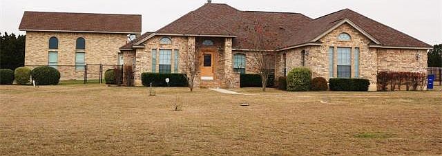 1st image of 205 Christine Ln