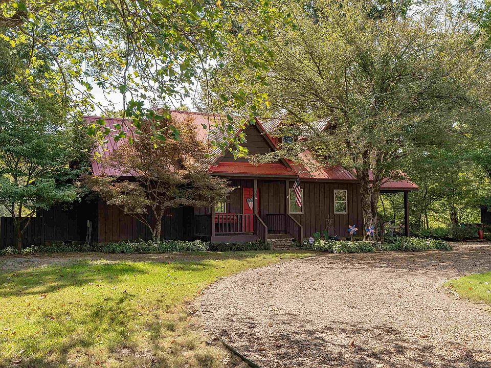 1st image of 115 River Drive Est