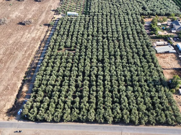 N 204 Avenue, Strathmore, CA 93267