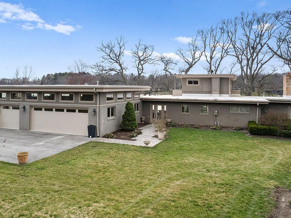 1st image of 448 Wolfe Dr