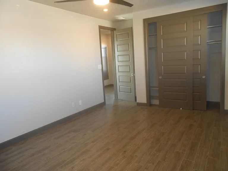 Guest Bedroom #1