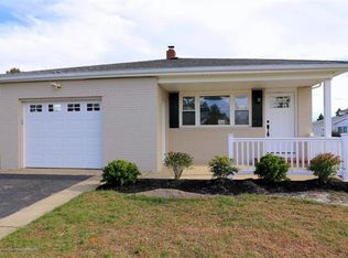 25 Maracaibo Pl, Toms River, NJ 08757