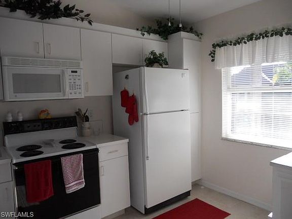 4th image of 5725 Foxlake Dr APT 9