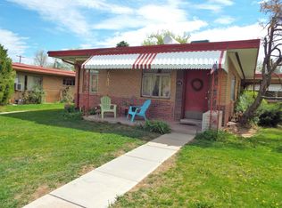 858 Dahlia St, Denver, CO 80220