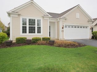 3221 Ravinia Cir, Mundelein, IL 60060