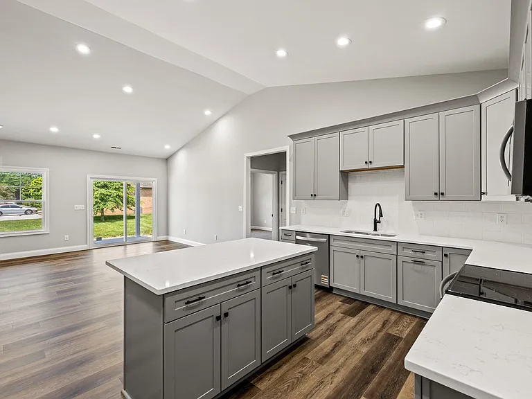 1038 Tamworth Ln — Photo 14