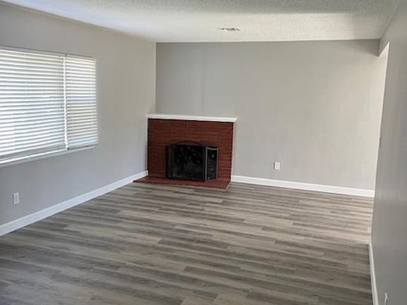 5th image of 25541 E 17th St