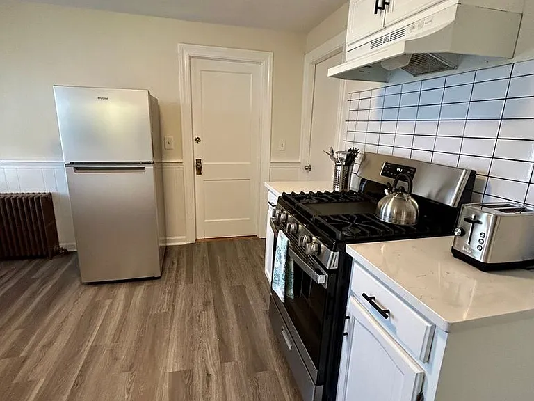 12 Grandview St #3 — Photo 7