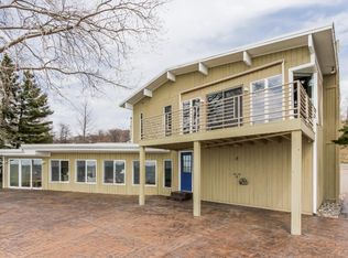 17733 N Shore Estates Rd, Spring Lake, MI 49456