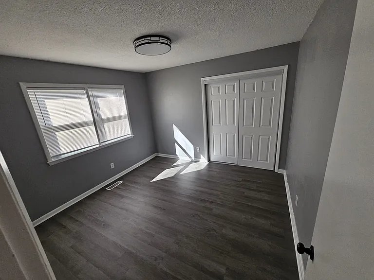 762 Gayron Dr — Photo 10