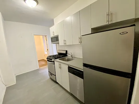 Rented by Douglas Elliman | media 2