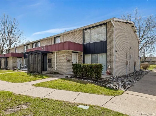 8299 Karam Blvd Unit 1, Warren, MI 48093