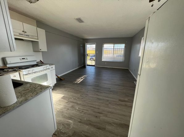 14439 Kent St, Detroit, MI 48213