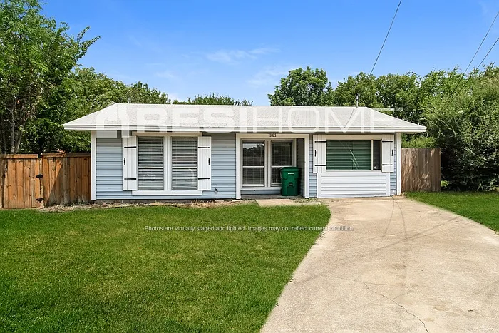 1021 Baldwin St — Photo 1
