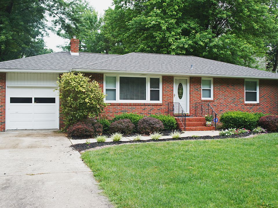 1st image of 61 Rosewood Ln