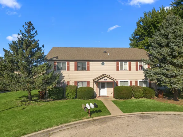 1204 9th St, Harvard, IL 60033