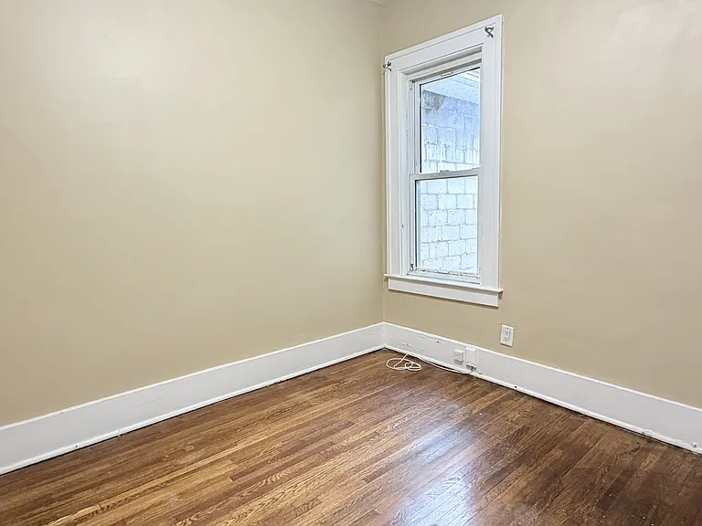 1165 Howard Ave #4 — Photo 11