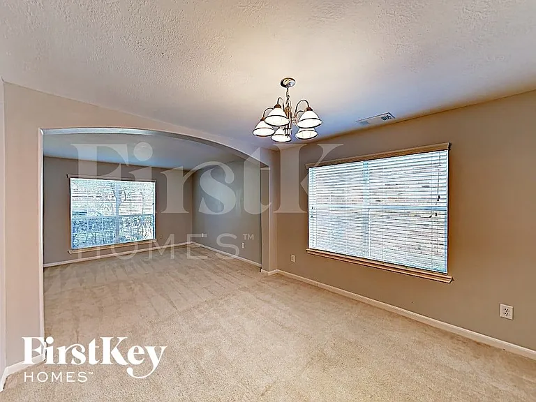 15207 Green Whisper Dr — Photo 4