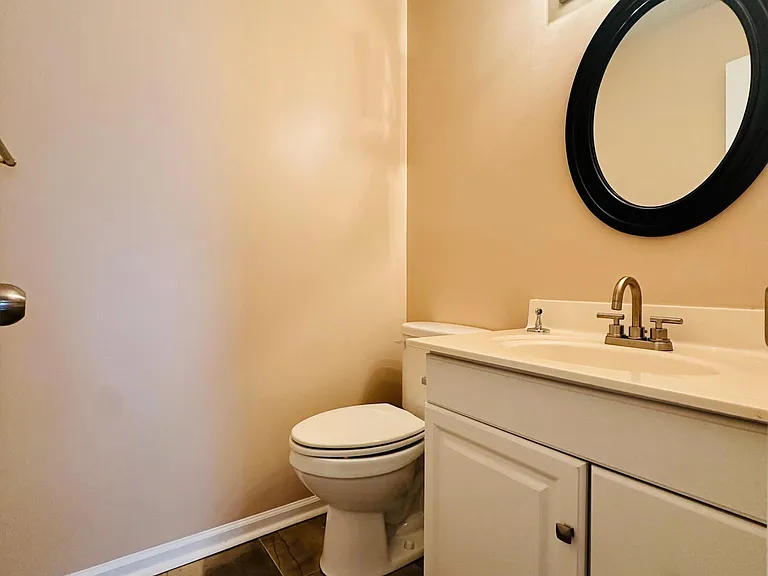 4208 Pentworth Ln NW — Photo 8