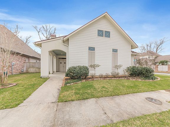 3rd image of 233 Ardenwood Dr